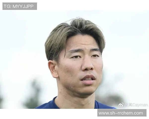 日本足球界的闪电之星速度之巅的传奇球员揭秘