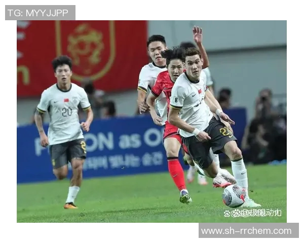 顶级足球明星齐聚中国赛场引发球迷热潮与期待